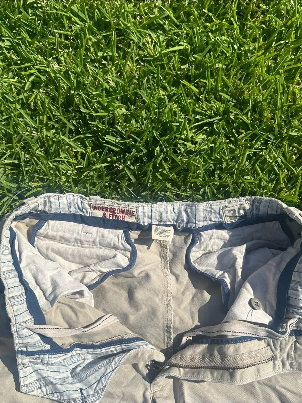 Abercrombie & Fitch Men's Light Khaki Flat Front Shorts Chino Size 30